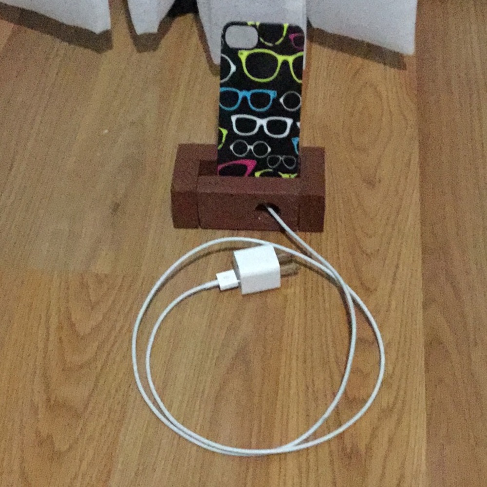 Homemade phone holder/ that can be charged in!